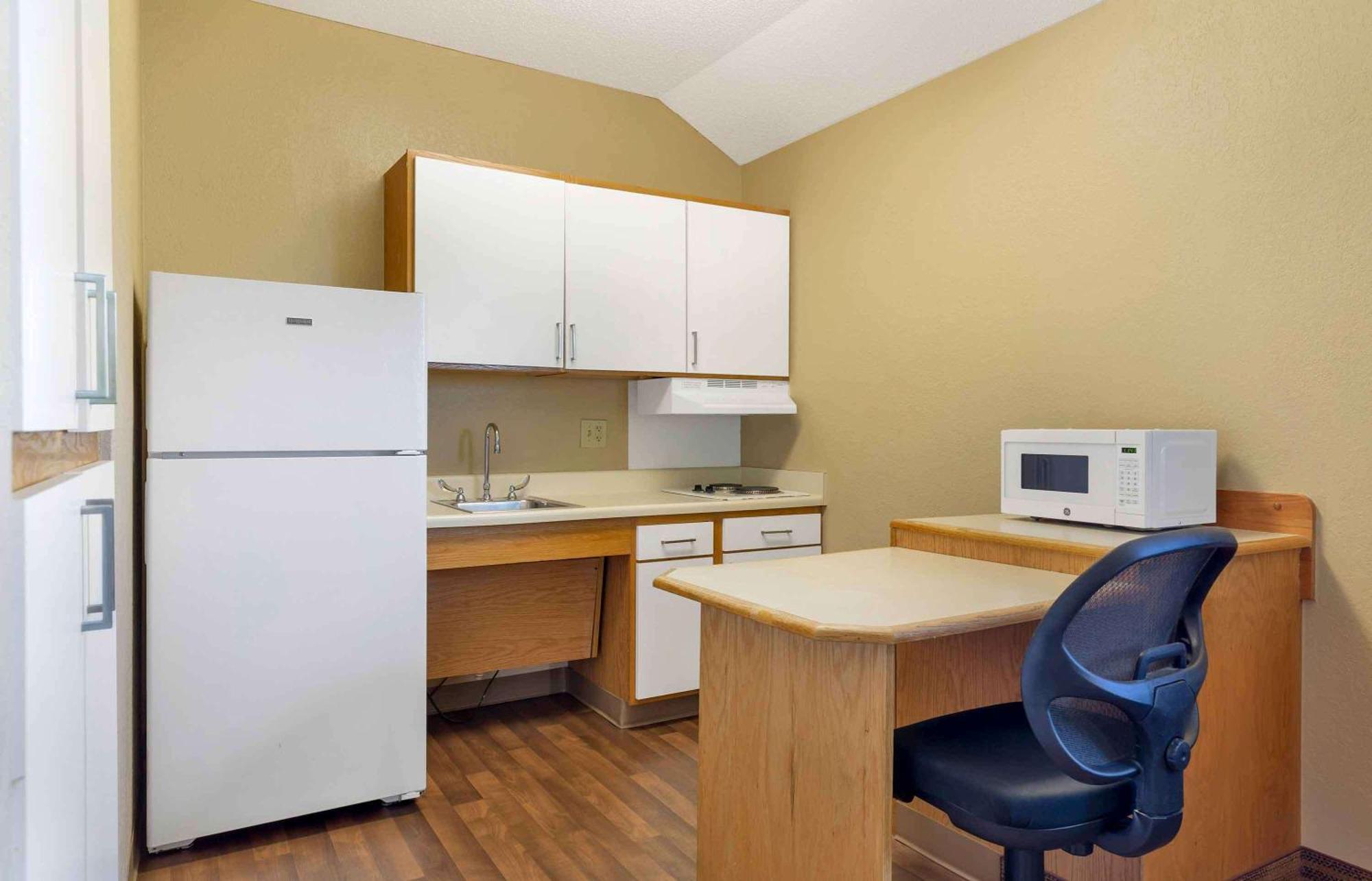 Extended Stay America Select Suites - Orlando - Lake Mary - 1040 Greenwood Blvd Ngoại thất bức ảnh